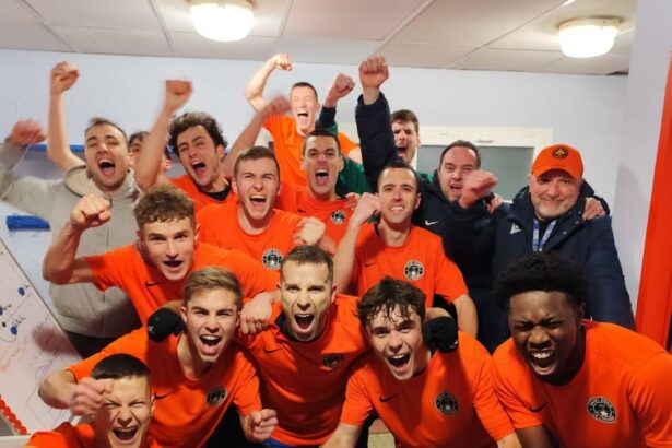 Saint-Denis-la-Chevasse. Football. D1