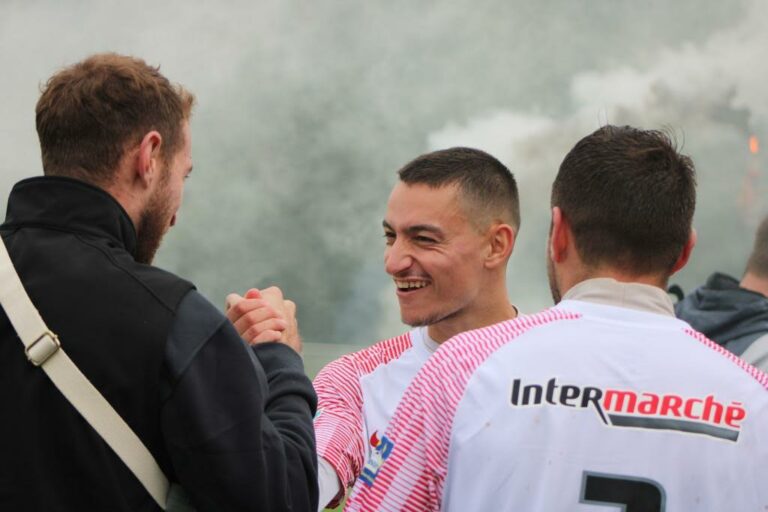 Simon Gadé. Capitaine USBSH. Football. D1.