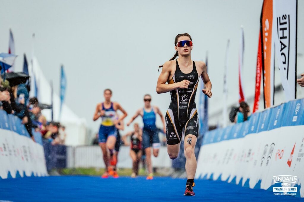 Jade Texier. Triathlon. Les Sables Vendée Triathlon.