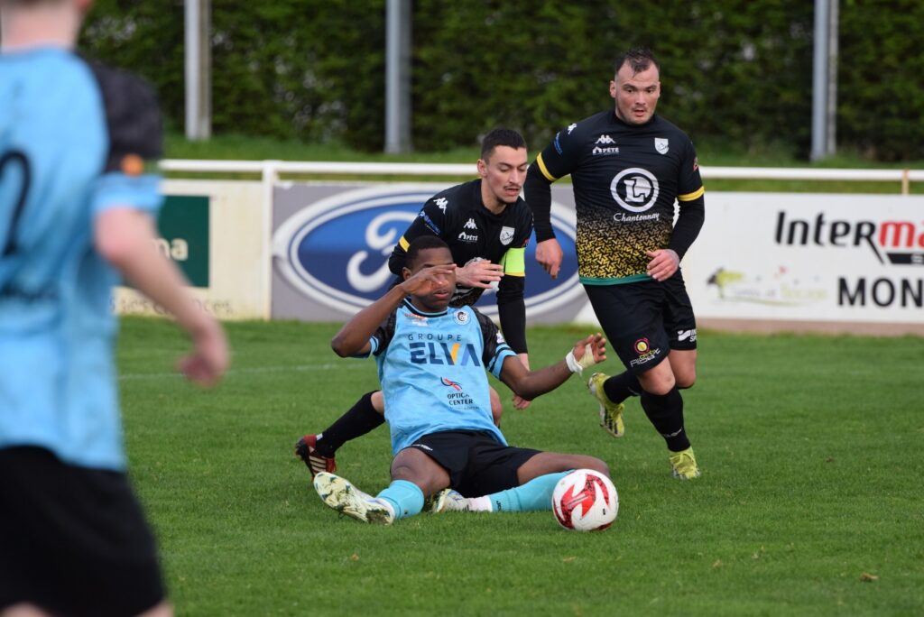 Simon Gadé et Sullivan Martin. USBSH. Football. D1.
