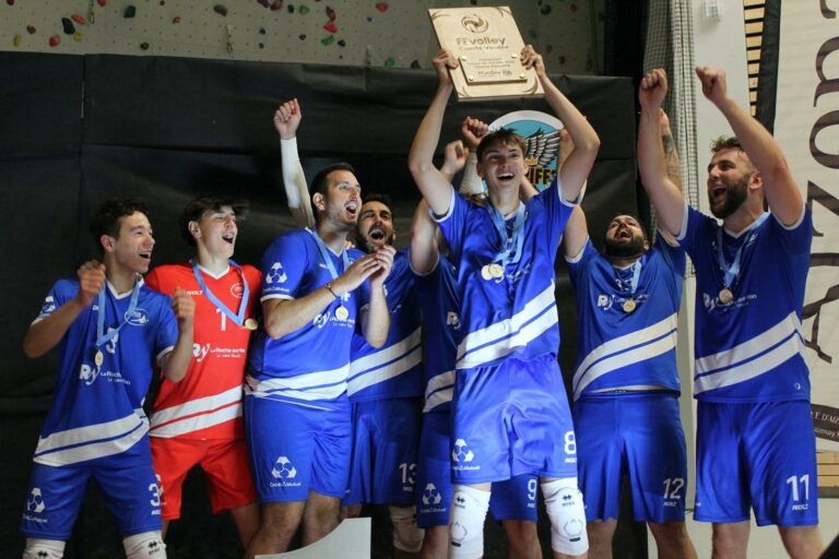 La Roche Volley-Ball. Accession la la Pré-Nationale et coupe de Vendée en poche.