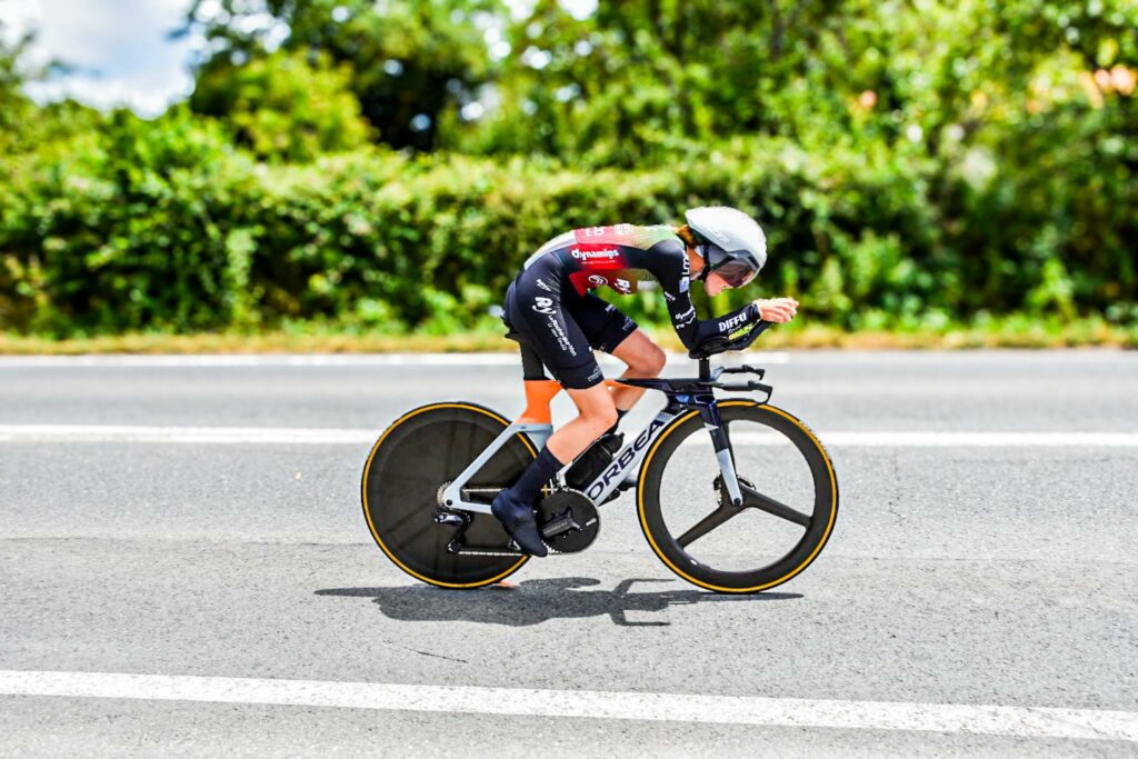 Noémie Abgrall. Troisième contre-la-montre. Championnat de France 2025 aux Herbiers.