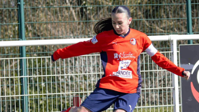 Shanna Zimmer. Capitaine La Roche ESOF U18. Barrages U19 N