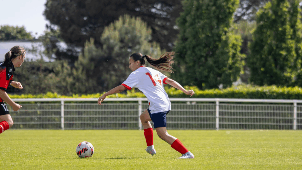 Shanna Zimmer. Capitaine La Roche ESOF U18. Barrages U19 N