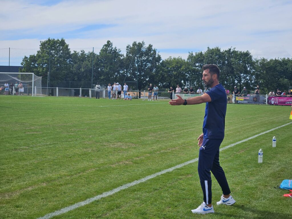 Julien Fradet. National 3. Match de préparation : Les Sables VF - Vendée Poiré Football (26/07)