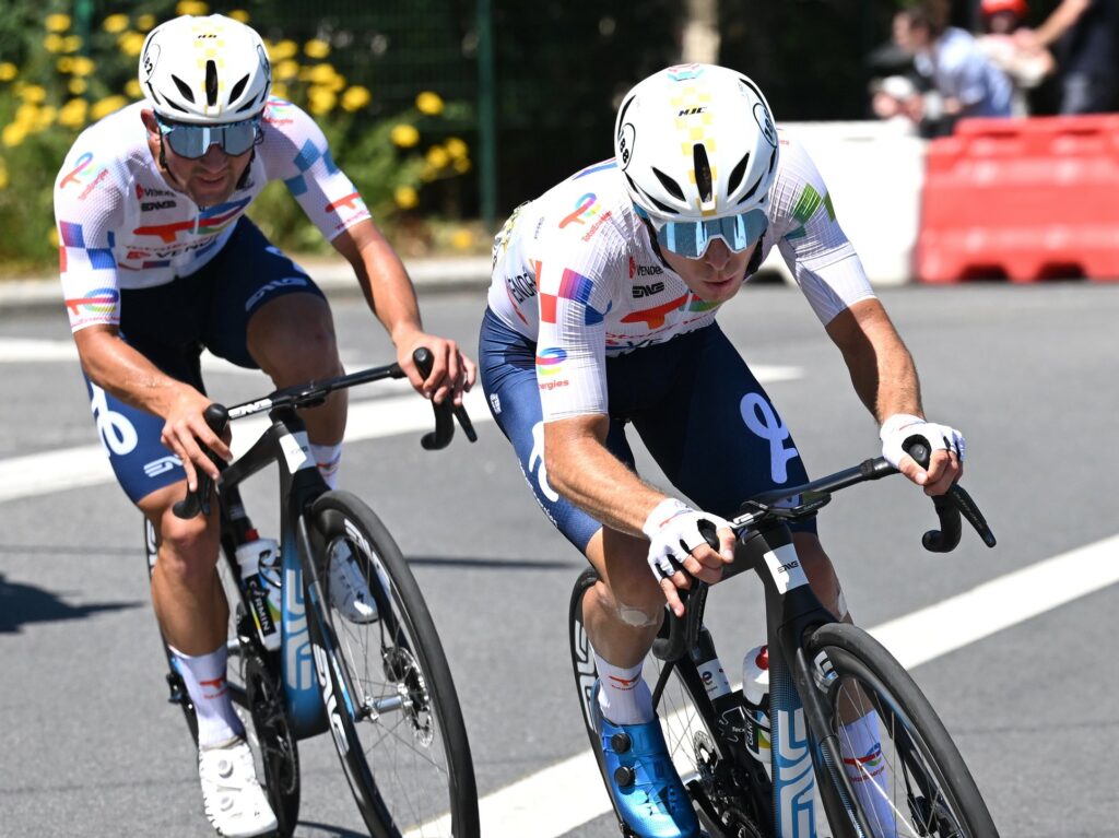 Mathieu Burgaudeau et Mattéo Vercher. Team TotalEnergies. Étape 8. Tour de France 2025.