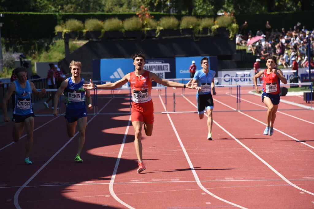 Simon Deschamps. Champion de France 2025 du 400m haies à Talence.