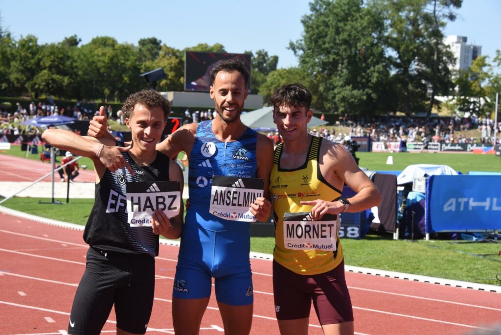 Romain Mornet. Vice-champion de France. Célébrant sa qualification directe pour les Mondiaux de Tokyo.