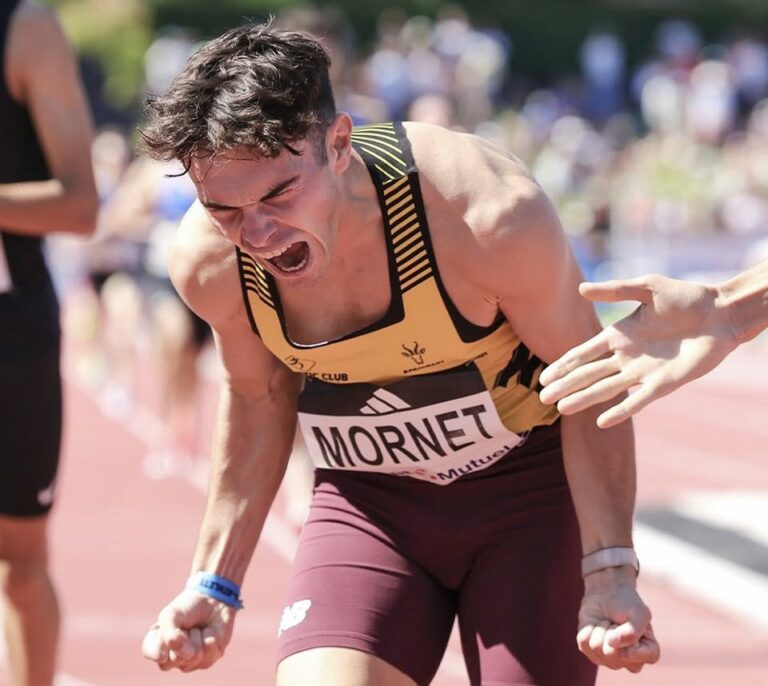 Romain Mornet. Vice-champion de France. Célébrant sa qualification directe pour les Mondiaux de Tokyo. Vi