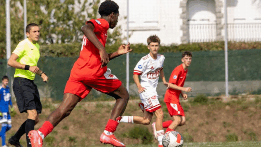 Kendji Larbat. VFC La Roche. U17 Nat. SB29