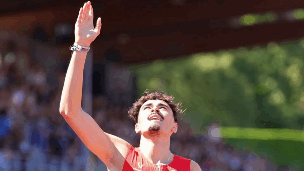 Simon Deschamps. Champion de France 2025 du 400m haies à Talence.