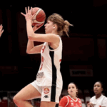Pauline Neau. La Roche Vendée Basket. 17 ans.