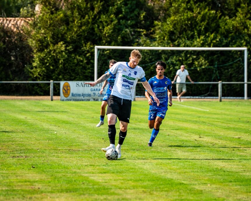 Gaëtan Charbonnier. Pouzauges Bocage FC. Régional 1. Journée 1.