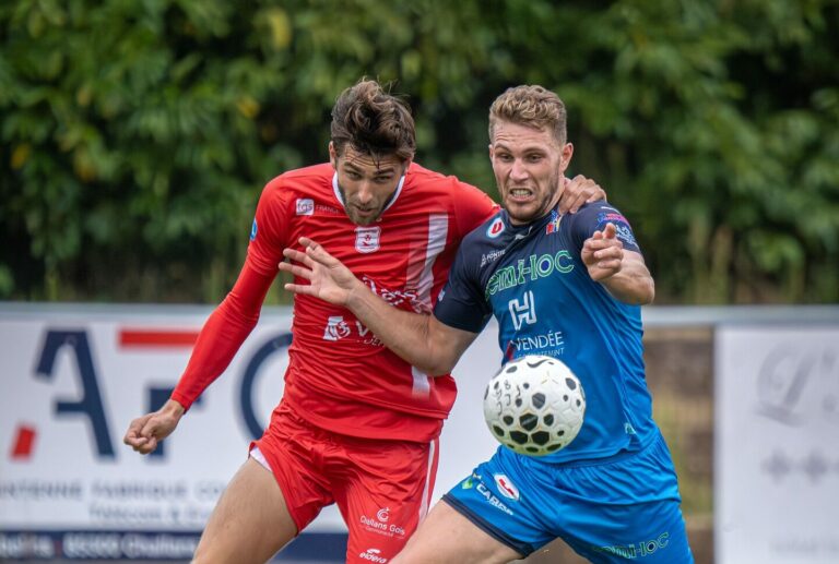 Jordan Cuvier. FC Challans 85. Thomas Brémond. VFF. National 3. Journée 3