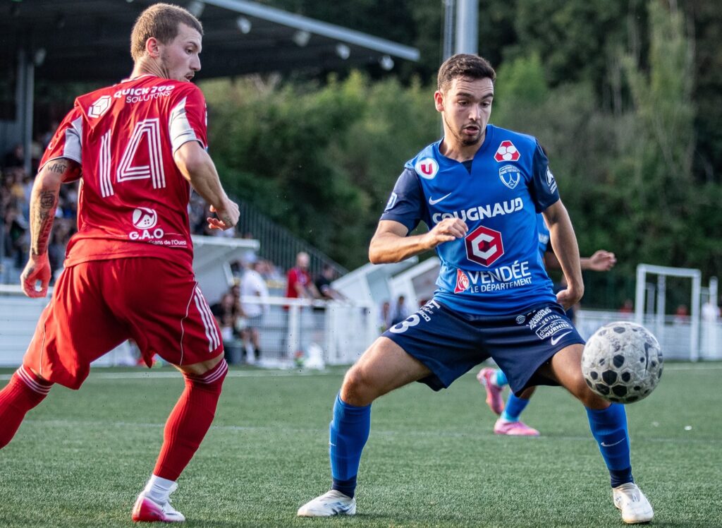Alexis Rougeron. Vendée Poiré Football. National 3. Journée 4.