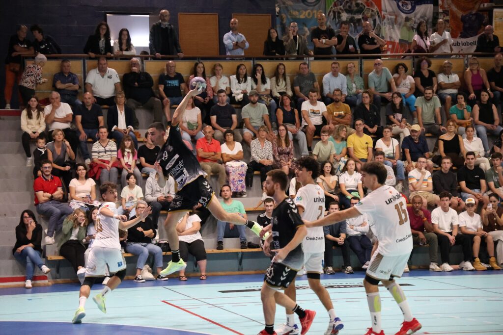 Pouzauges Vendée Handball. Nationale 2. Journée 3.