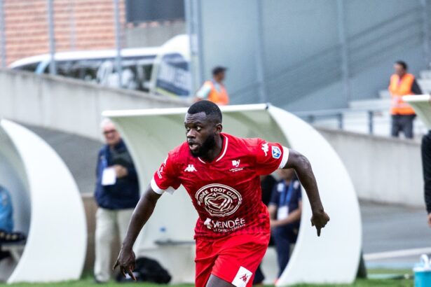 MAHOP Moise. VFC La Roche. National 2. Journée 5.