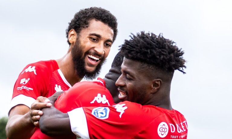 VFC La Roche SY. National 2. Journée 4. FC Montlouis.