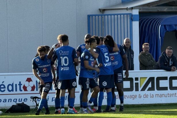 Vendée Poiré Football. Journée 5. Victoire contre Panazol 2-1.