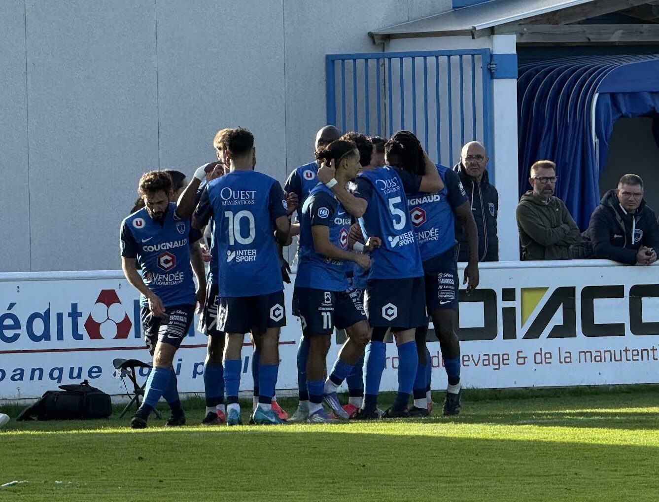 Vendée Poiré Football. Journée 5. Victoire contre Panazol 2-1.