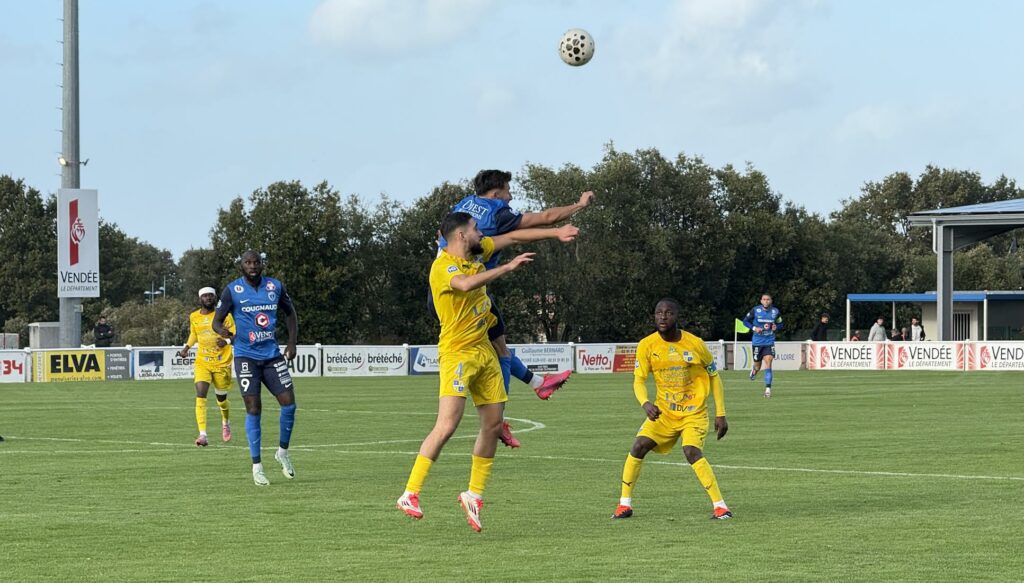 Vendée Poiré Football. Journée 5. Victoire contre Panazol 2-1.
