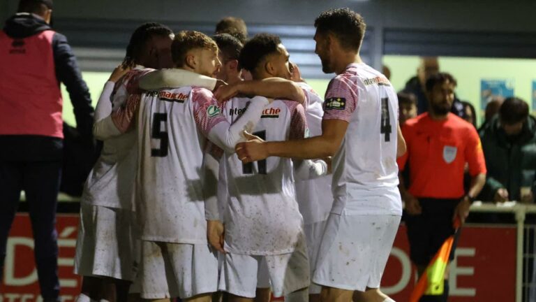 Vendée Fontenay Foot. Coupe de France. Châteauroux.