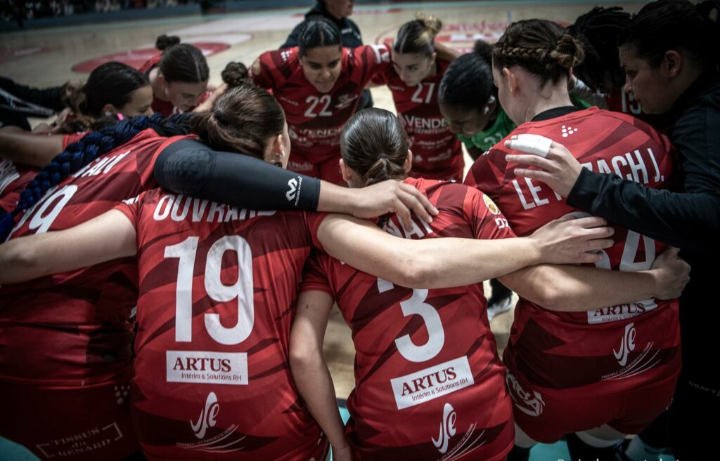 Roche Vendée Handball. D2 féminine. Journée 6. Pessac