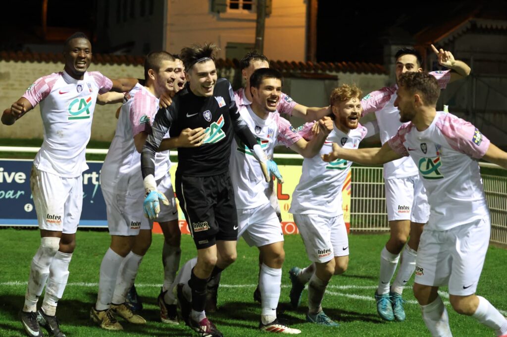 Vendée Fontenay Foot. Coupe de France. 7e tour. FC Chamalières