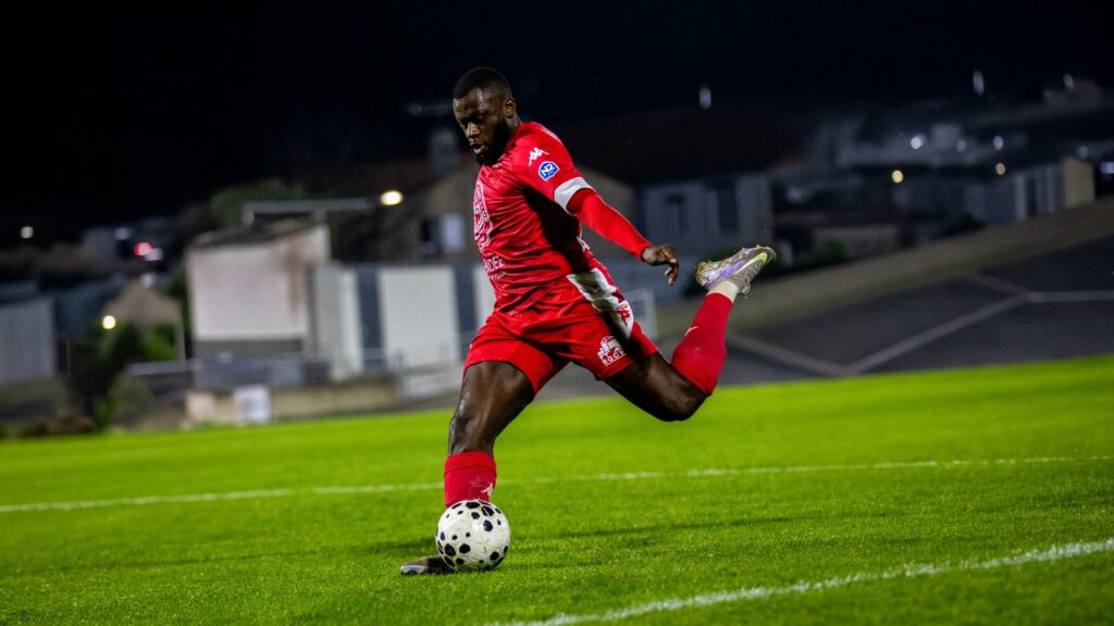 Moïse Mahop. VFC La Roche. Portrait.