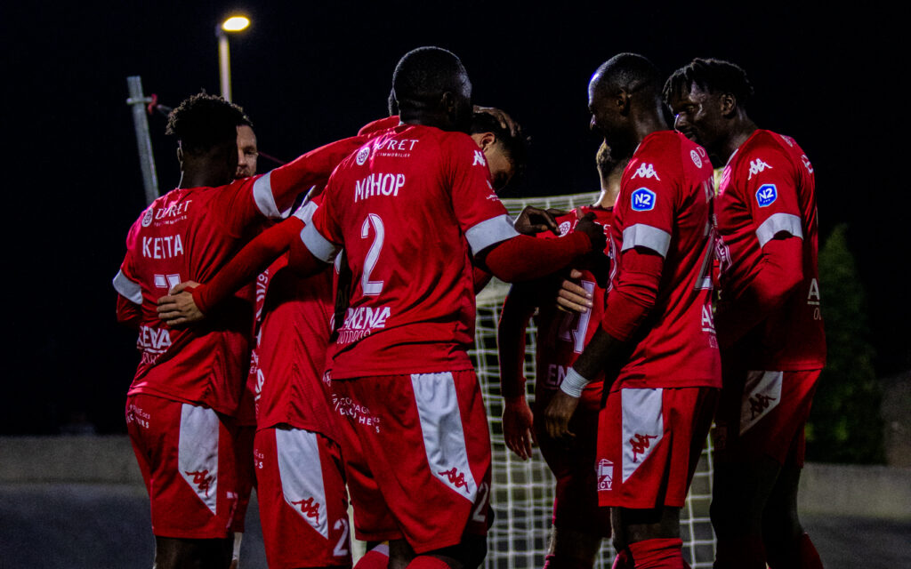 VFC - Stade Poitevin FC = 4-0. Journée 13