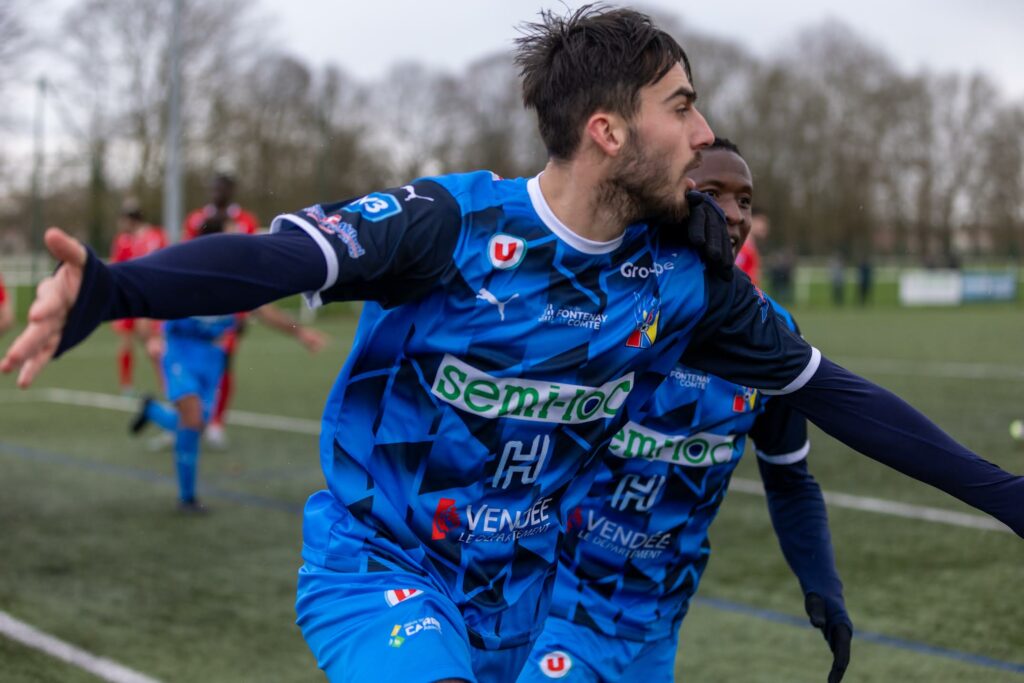 National 3. Journée 14. Vendée Fontenay Foot - Football Club de Challans