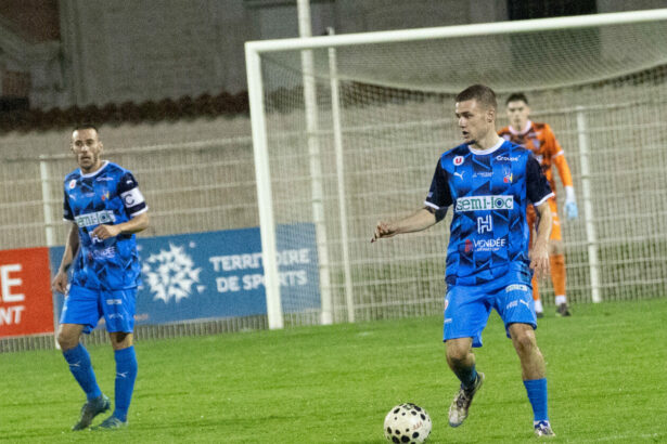 Vendée Fontenay Foot - FC Challans. Journée 14