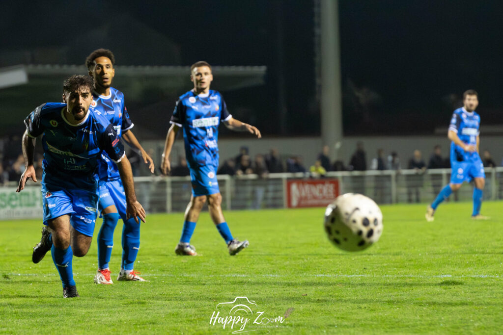 Vendée Fontenay Foot - FC Challans. Journée 14