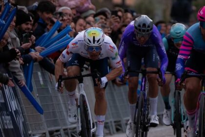 Team TotalEnergies. Triptyque espagnol. Jeannière 3eme.