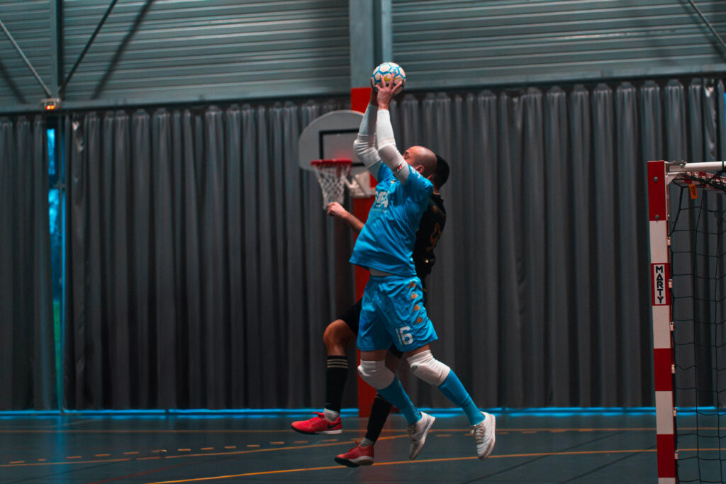 FC2 SV file en 16e de la coupe de France