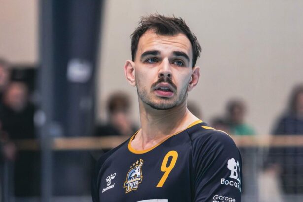 Pouzauges Vendée Handball. L'Antre de l'Étoile. Journée 13. Pau