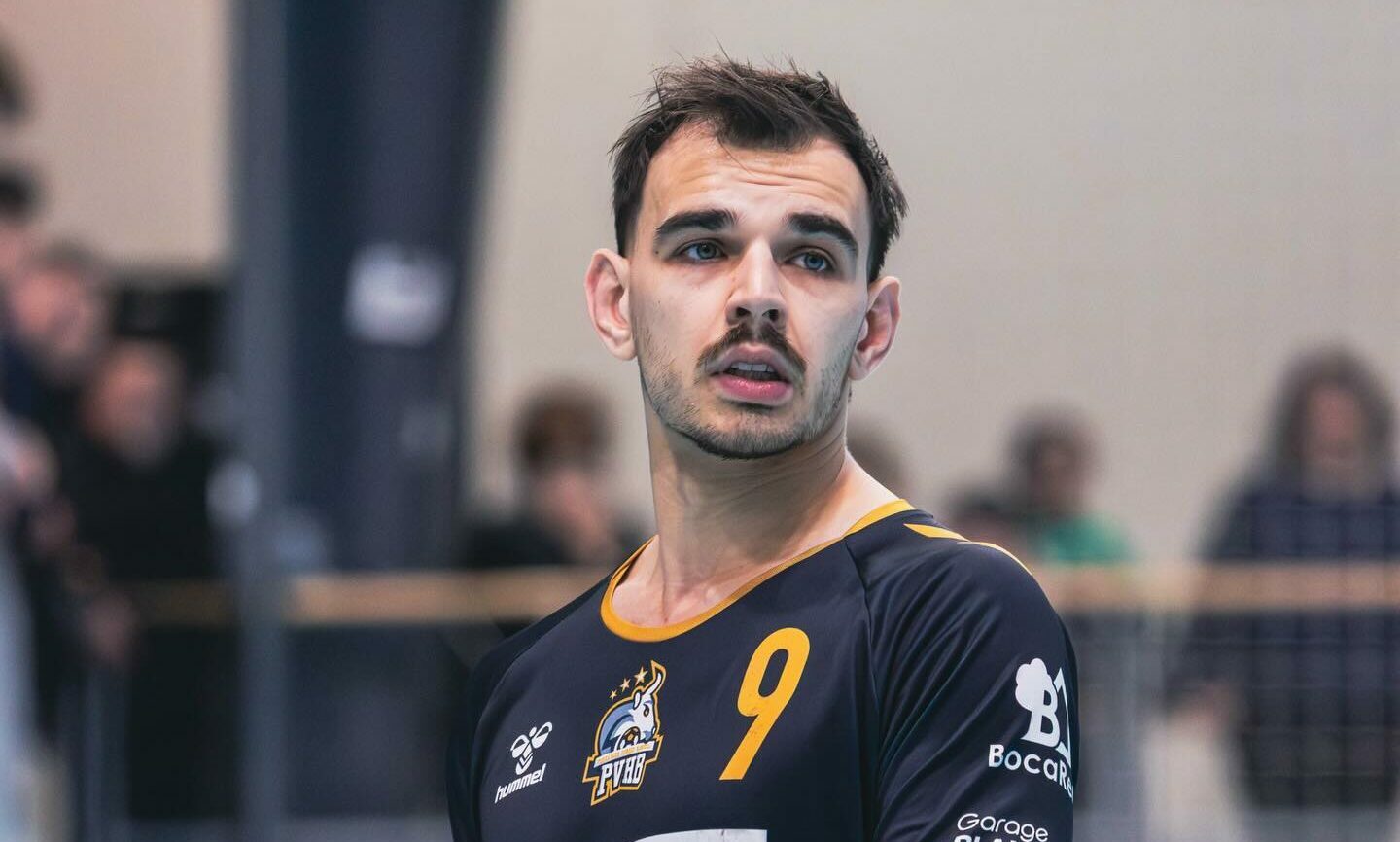 Pouzauges Vendée Handball. L'Antre de l'Étoile. Journée 13. Pau