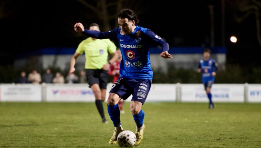 Émilien Chauvet. Attaquant. Vendée Poiré Fooball.